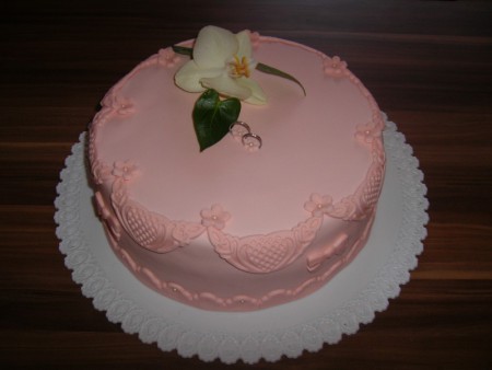 Svadobná torta čokoládovo - višňová 